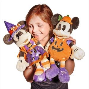 NWT Mickey & Minnie Halloween Plush